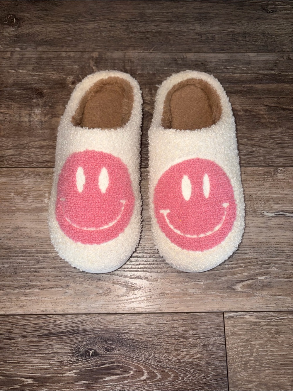 Retro Fuzzy Face Slippers 7/8 NWOT